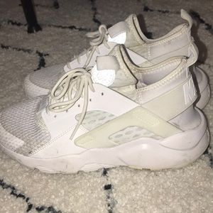 Nike Huarache Run ultra br. White